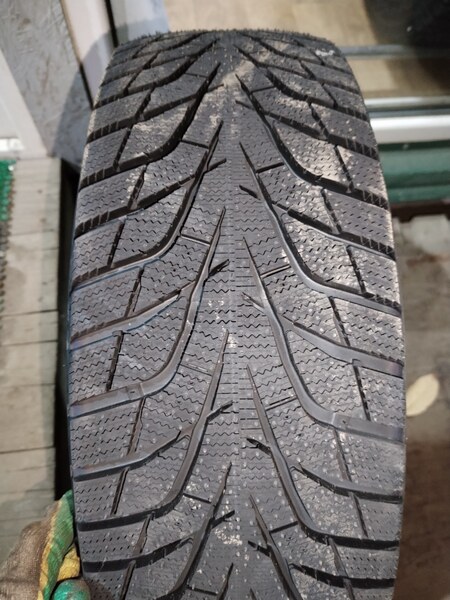 Hankook Winter i*cept IZ3 X W636A 255/50R19 107T