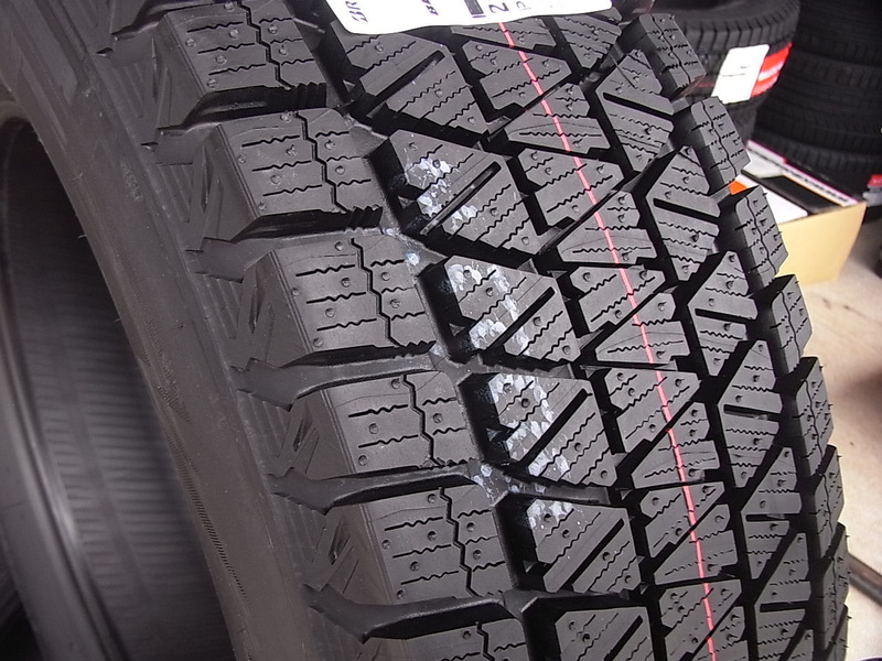 Bridgestone Blizzak DM-V3 285/45R19 111T