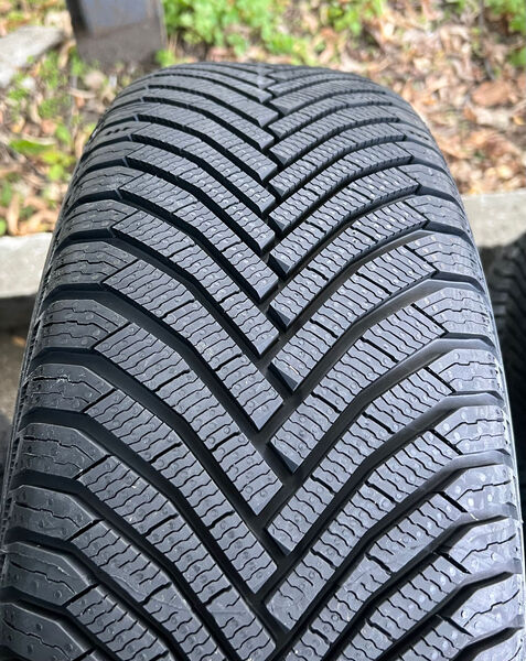 Michelin Alpin 7 215/55R18 99V
