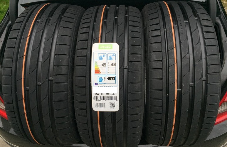 Ikon Tyres Character Ultra 225/55R17 101W