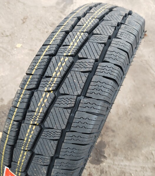 SunFull SF-W05 195/75R16C 107/105R