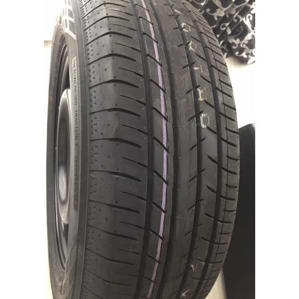 Yokohama BluEarth-GT AE51 215/55R16 97W