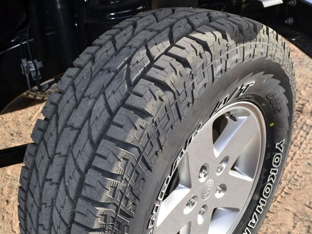 Yokohama Geolandar A/T G015 275/55R20 117H